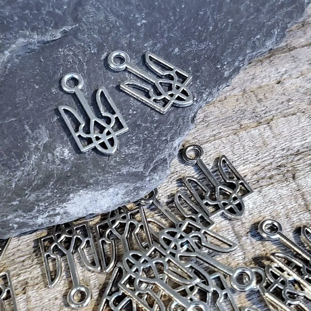 Silver Ukraine National Emblem Ukrainian Symbol 18x9mm Charms Pendants 10 pcs
